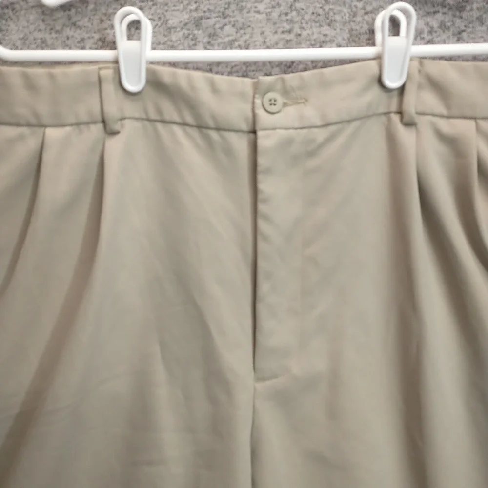 Tommy Armour Mens Tan Khaki Pleated Golf Shorts Size 40 Polyester Performance